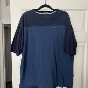 Patagonia Men's Two-Tone Navy and Blue Tee